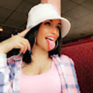 Meet your Posher, Nessa